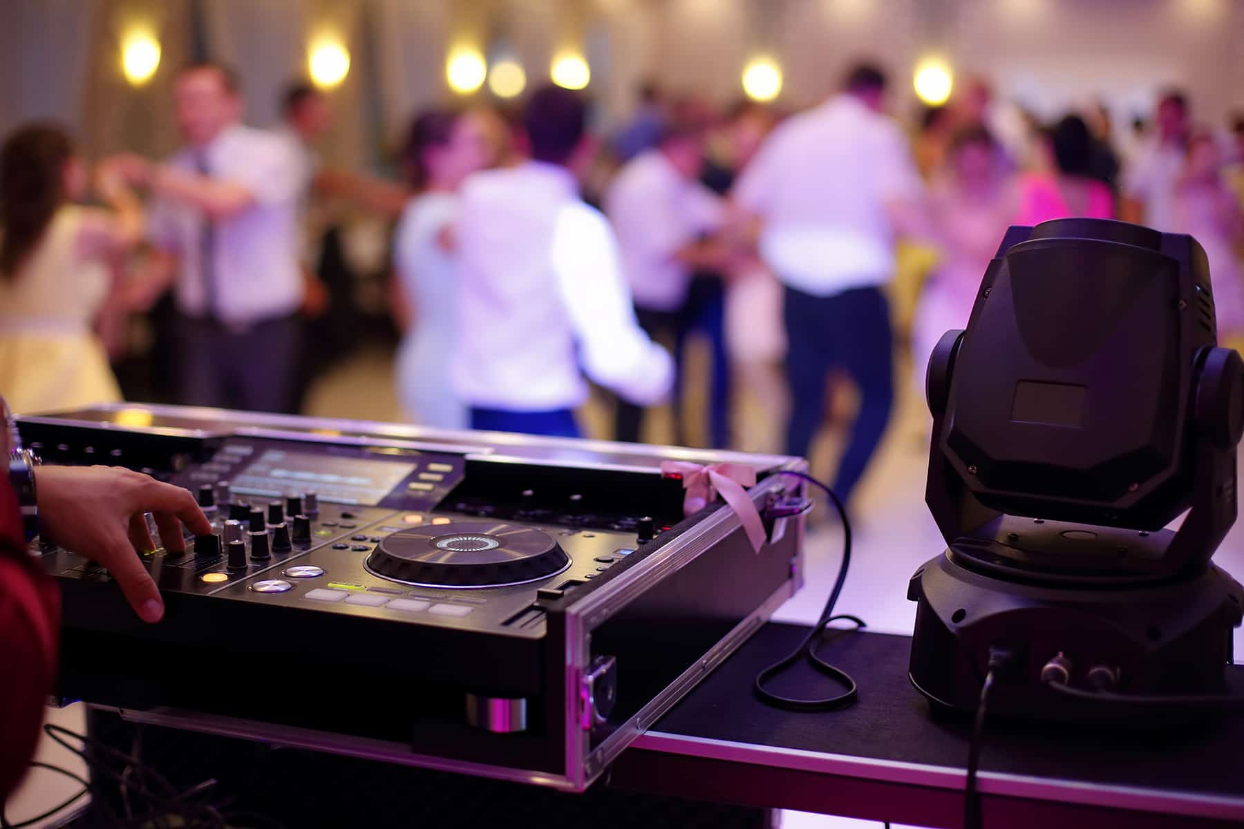 42 Alternative Rock and Indie Wedding Dance Songs